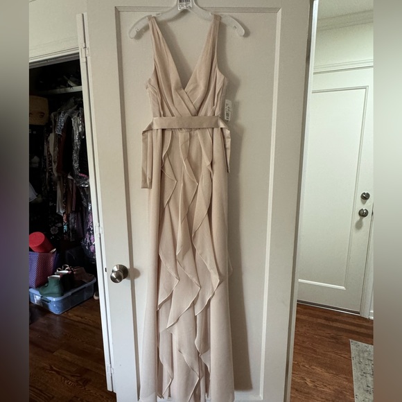 White by Vera Wang, Bridesmaid Dress, size 2, champagne/nude color, - mordernwear.com White by Vera Wang, Bridesmaid Dress, size 2, champagne/nude color, - mordernwear.com
